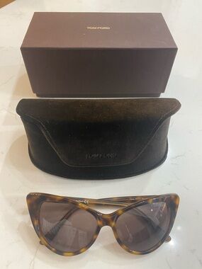 Tom Ford Women's Tortoiseshell Cat-Eye Sunglasses - Brown Lenses